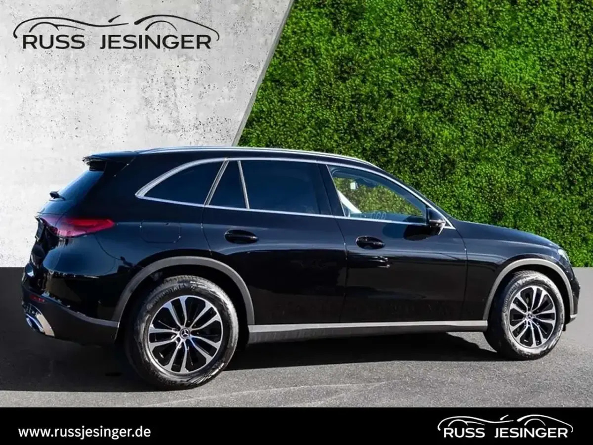 Gebraucht Mercedes GLC220 Avantgarde 197 PS (144 kW) 2024 Obsidianschwarz metallic SUV