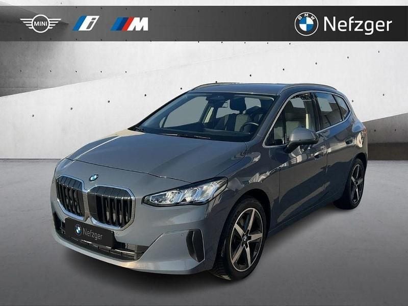 Gebraucht BMW 218 Active Tourer 150 PS (110 kW) 2023 Sparkling kupfergrau metallic Van / Kleinbus