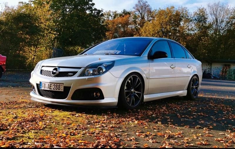 Silber Gebraucht 2006 Opel Vectra OPC Limousine | 7.999 € - Bild 1/1