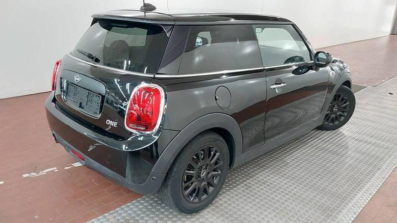 Gebraucht Mini ONE 102 PS (75 kW) 2019 Schwarz Kleinwagen