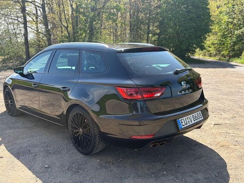 Second-hand Seat Leon ST FR 190 CP (139 kW) 2019 Negru Break