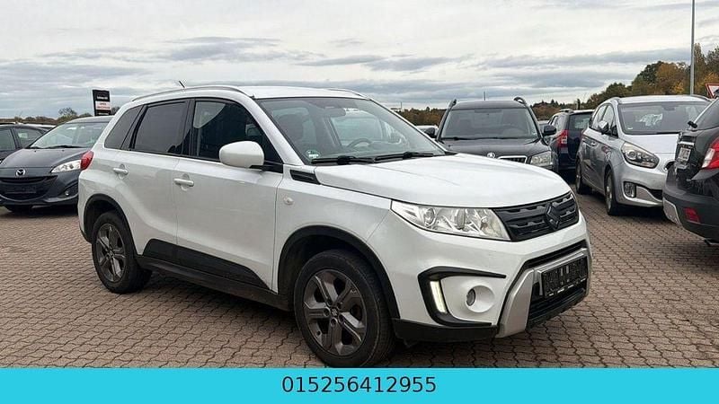 Weiß Gebraucht 2015 Suzuki Vitara Comfort SUV | 9.000 € (Guter Preis) - Bild 1/4