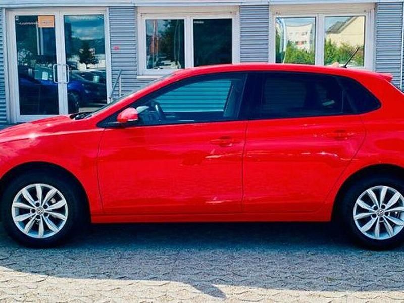 Gebraucht VW Polo Highline 95 PS (69 kW) 2018 Rot Limousine