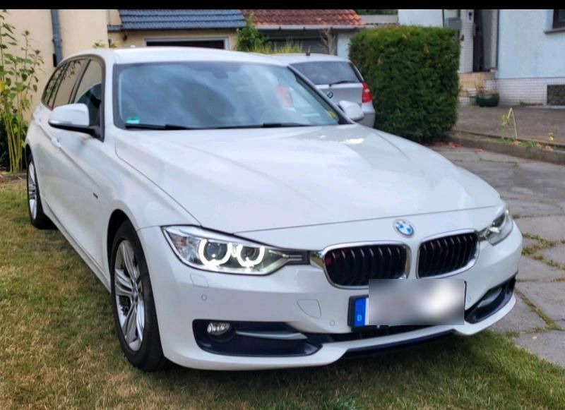 Gebraucht BMW 320 Shadowline 184 PS (135 kW) 2015 Weiß Kombi