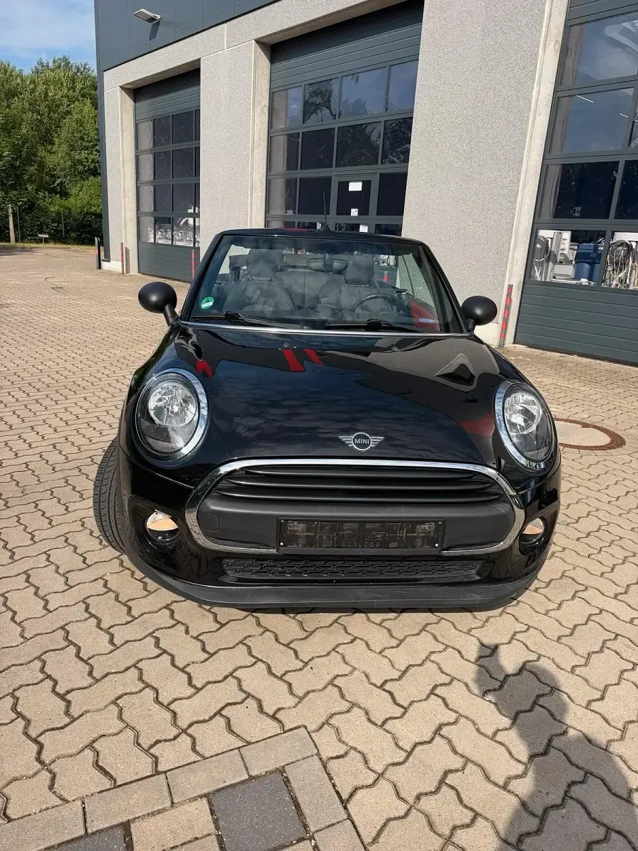 Gebraucht Mini One Cabriolet 102 PS (75 kW) 2019 Schwarz Cabrio