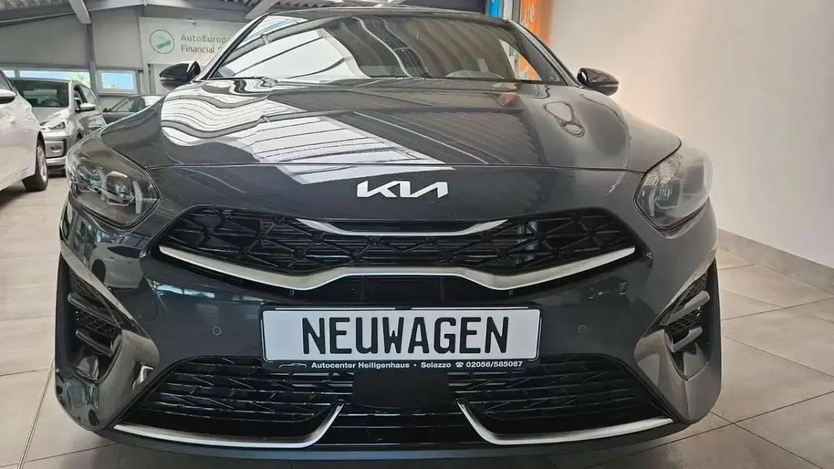 Neu Kia Ceed GT GT-Line 140 PS (102 kW) 2026 Dark penta Limousine