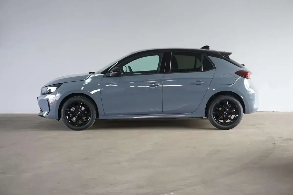 Nuevo Opel Corsa 101 CV (74 kW) 2025 Gris Utilitario