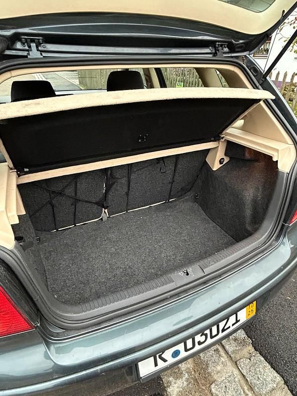 Gebraucht VW Polo 64 PS (47 kW) 2003 Grau Kleinwagen