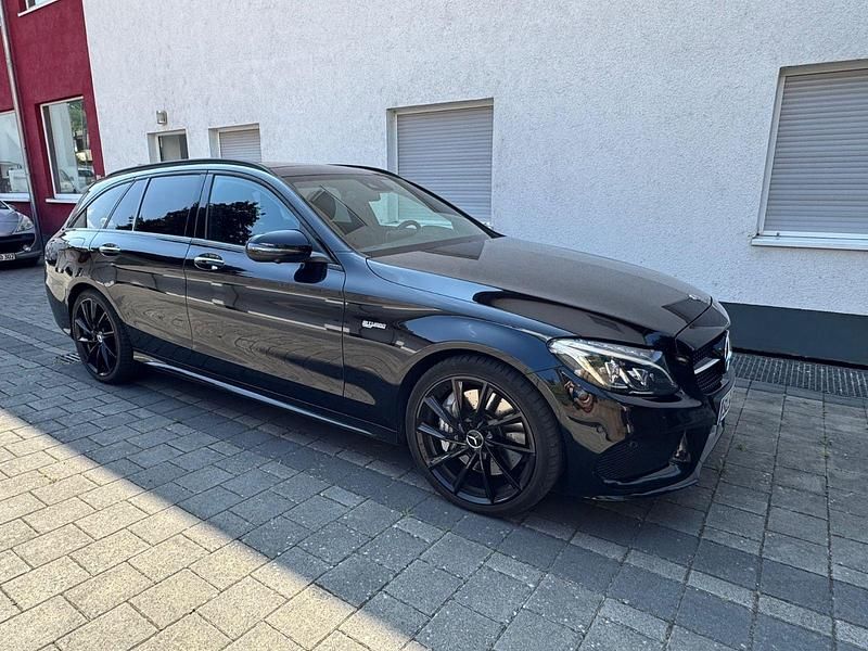Gebraucht Mercedes C43 AMG AMG 367 PS (269 kW) 2017 Schwarz Kombi