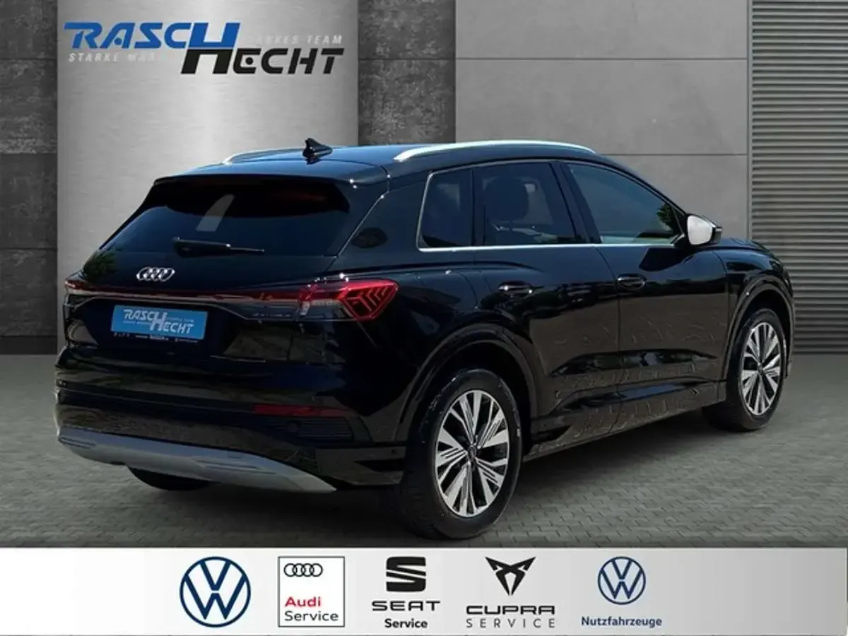 Gebraucht Audi Q4 e-tron 125 kW (170 PS) 2023 Mythosschwarz metallic SUV