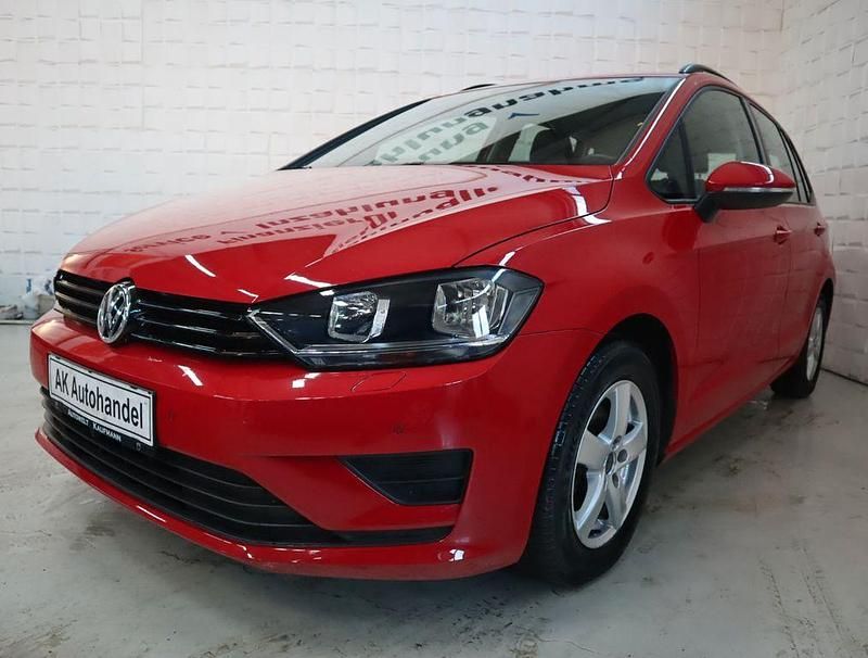 Rot Gebraucht 2014 VW Golf VII Trendline Limousine | 8.890 € (Guter Preis) - Bild 1/4