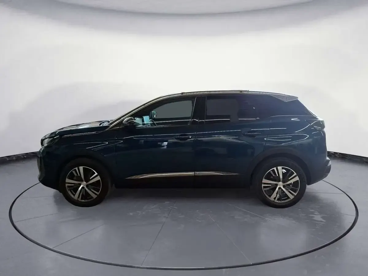 Gebraucht Peugeot 3008 Allure 131 PS (96 kW) 2024 Blau SUV