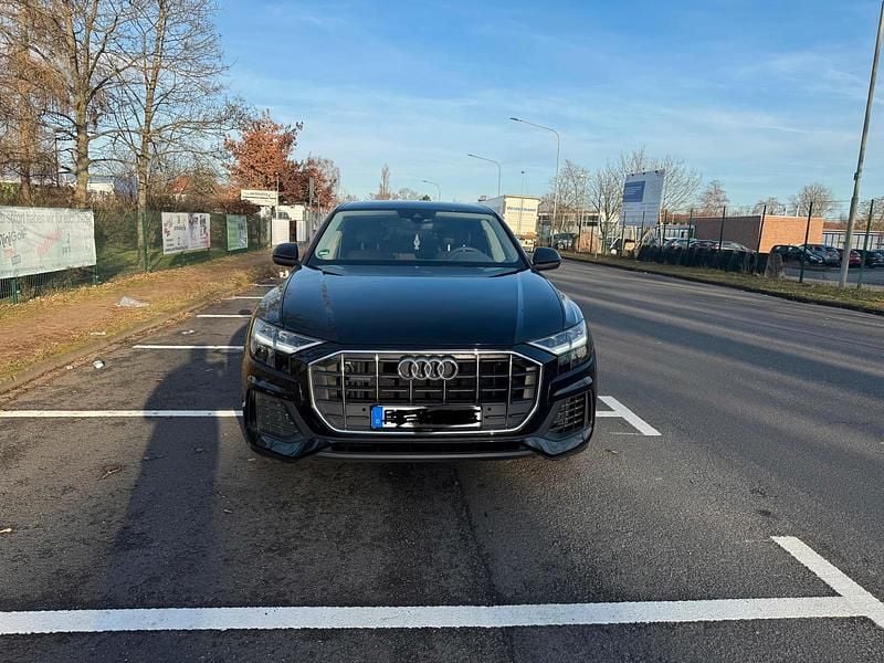Schwarz Gebraucht 2019 Audi Q8 SUV | 39.500 € - Bild 1/4