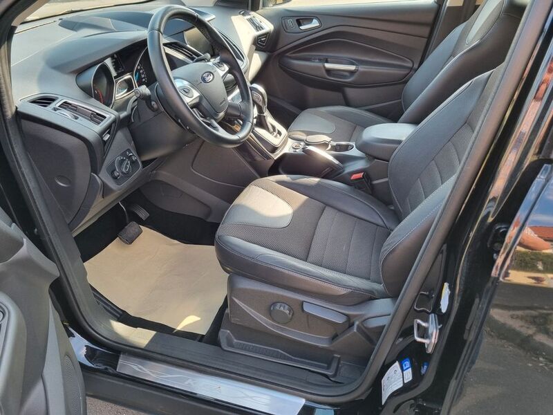 Gebraucht Ford Kuga Titanium 150 PS (110 kW) 2016 Schwarz SUV