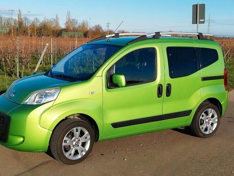Grün Gebraucht 2014 Fiat Qubo My Qubo Van / Kleinbus | 7.499 € (Etwas zu teuer) - Bild 1/4