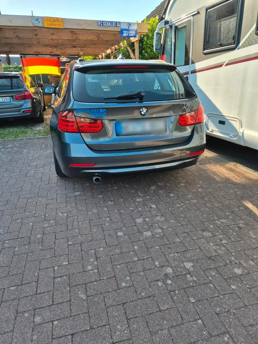 Gebraucht BMW 318 143 PS (105 kW) 2013 Grau Kombi