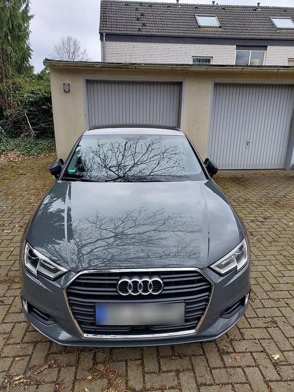 Gebraucht Audi A3 150 PS (110 kW) 2017 Grau Limousine