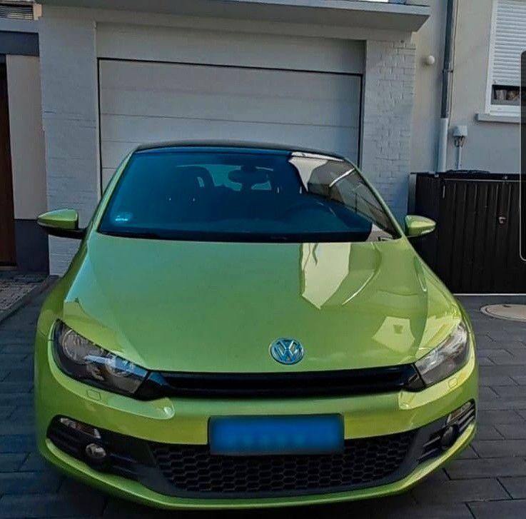 Grün Gebraucht 2010 VW Scirocco Team Coupé | 5.000 € (Guter Preis) - Bild 1/4