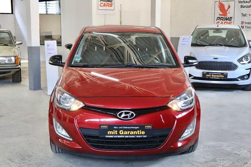 Gebraucht Hyundai i20 GO! 86 PS (63 kW) 2014 Rot Kleinwagen