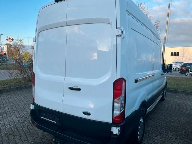 Gebraucht Ford Transit Trend 185 PS (136 kW) 2019 Weiß Limousine