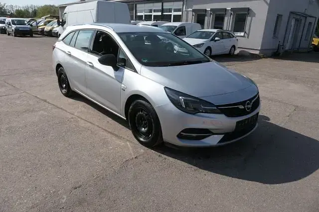Gebraucht Opel Astra Edition 122 PS (89 kW) 2020 Silber Kombi