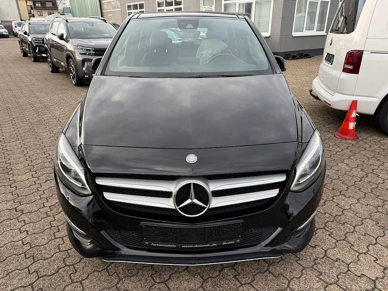 Gebraucht Mercedes B200 Urban 156 PS (114 kW) 2015 Schwarz Van / Kleinbus