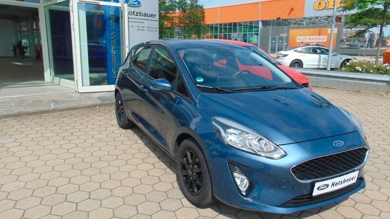 Second-hand Ford Fiesta Cool & Connect 101 CP (74 kW) 2020 Albastru Hatchback
