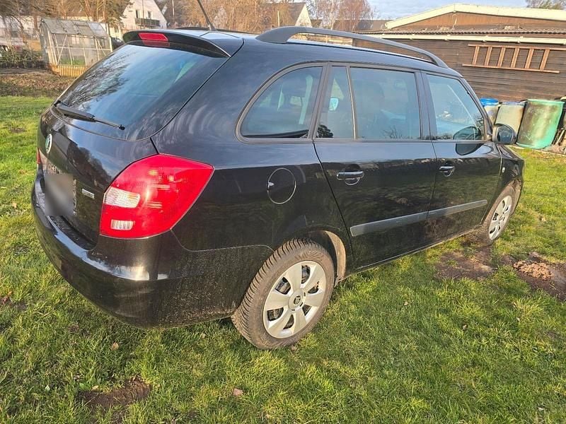 Gebraucht Skoda Fabia 75 PS (55 kW) 2015 Schwarz Kombi