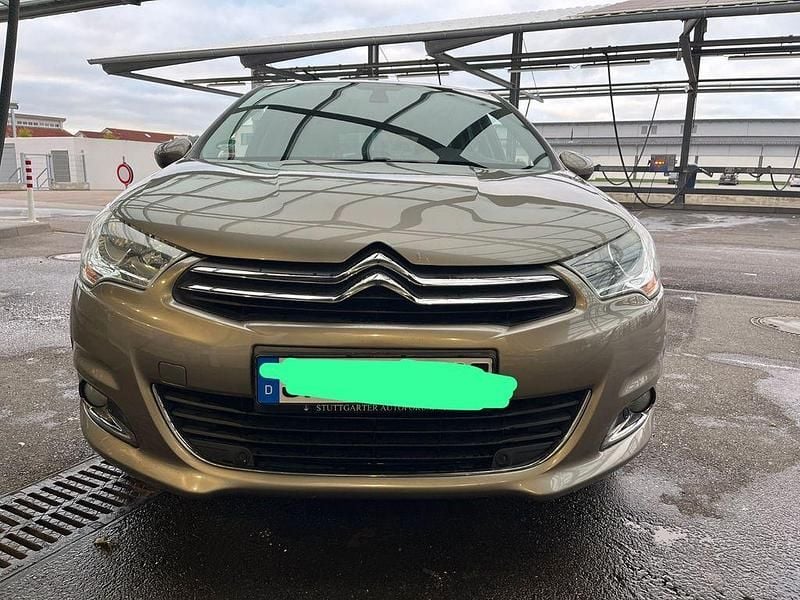 Beige Gebraucht 2013 Citroën C4 Exclusive Limousine | 7.900 € (Fairer Preis) - Bild 1/4