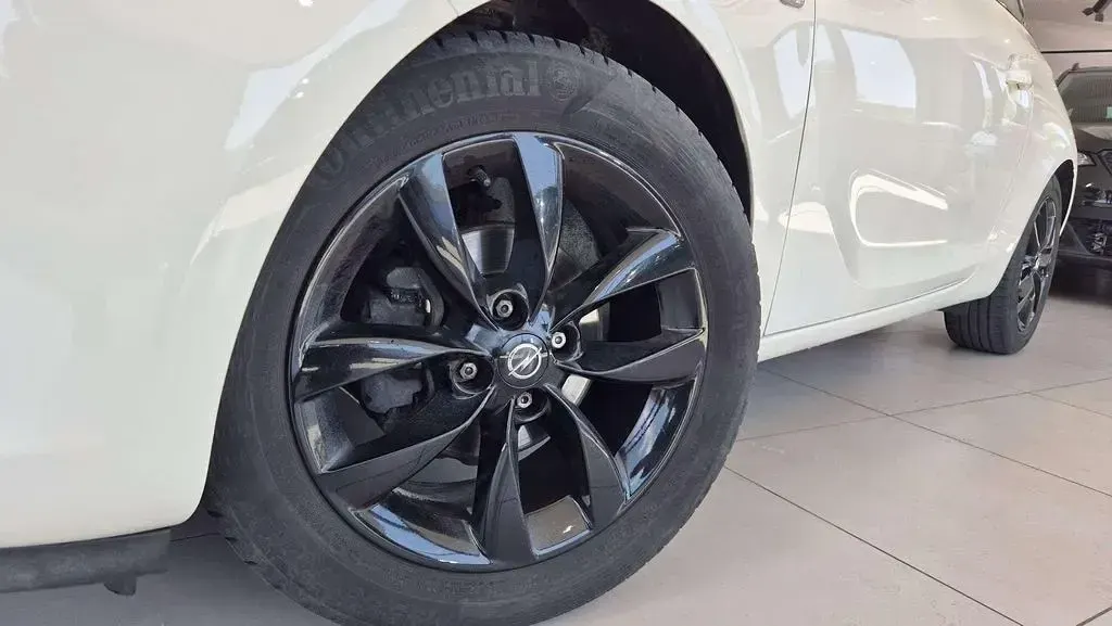 Gebraucht Opel Adam 69 PS (50 kW) 2019 Weiß Kleinwagen