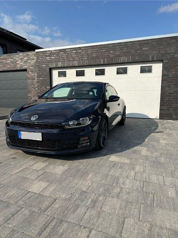 Blau Gebraucht 2016 VW Scirocco Allstar Coupé | 16.999 € (Fairer Preis) - Bild 1/4