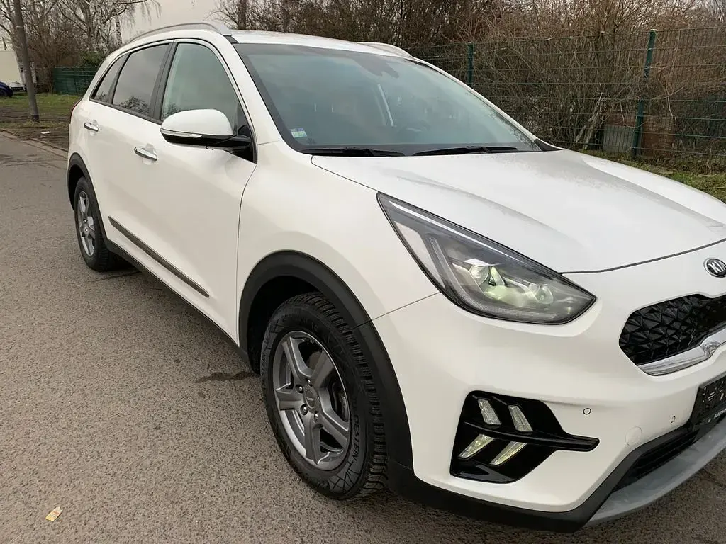 Gebraucht Kia Niro Spirit 141 PS (103 kW) 2019 Weiß SUV
