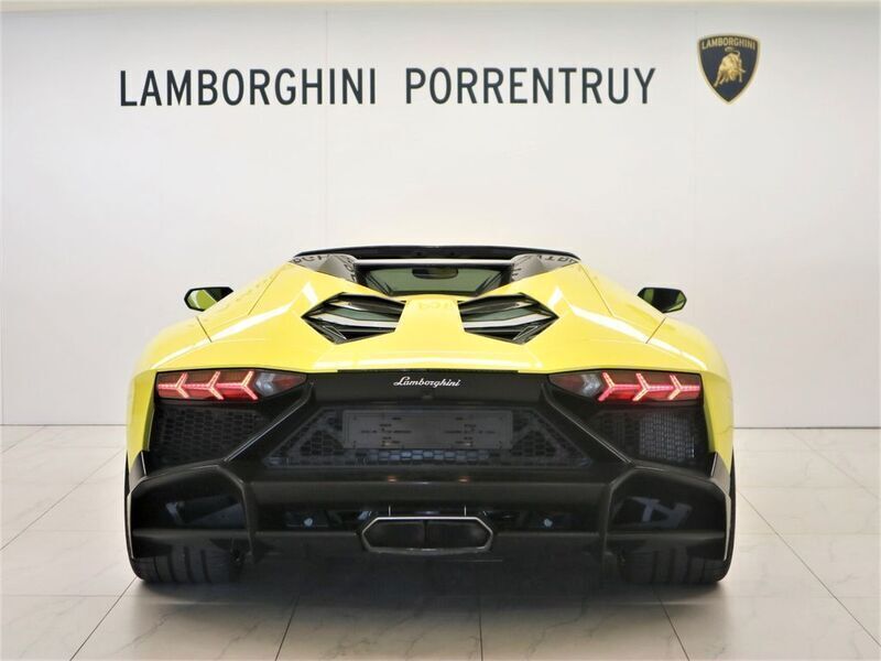 Gebraucht Lamborghini Aventador 721 PS (530 kW) 2015 Gelb Cabrio
