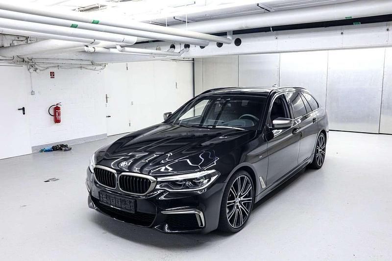 Gebraucht BMW 550 400 PS (294 kW) 2019 Schwarz Kombi