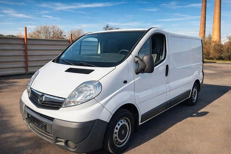 Gebraucht Opel Vivaro 90 PS (66 kW) 2009 Weiß Van / Kleinbus