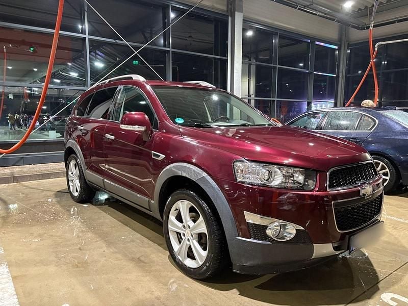 Gebraucht Chevrolet Captiva LTZ 185 PS (136 kW) 2012 Rot SUV