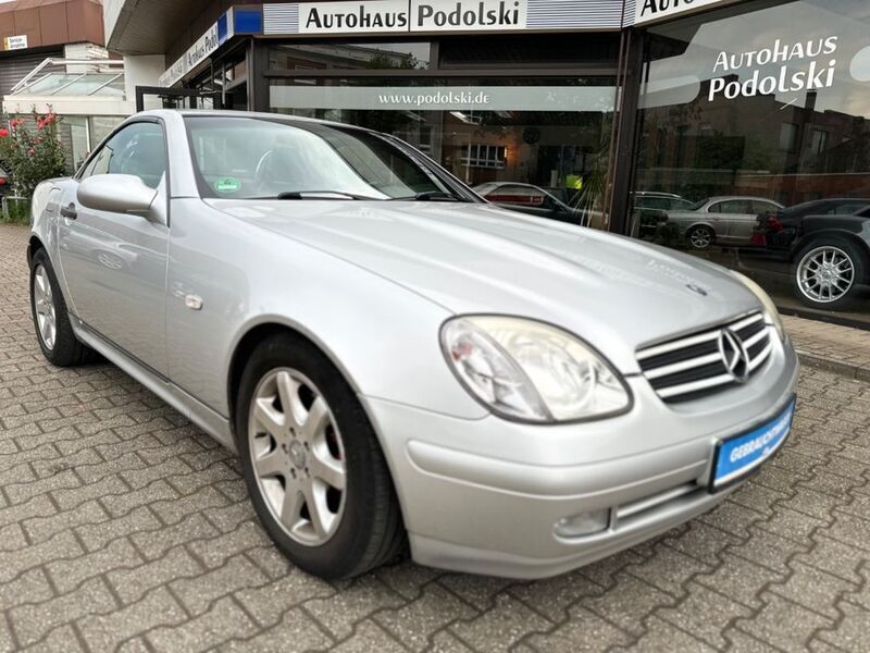 Silber Gebraucht 1999 Mercedes SLK230 Cabrio | 4.990 € (Etwas zu teuer) - Bild 1/4