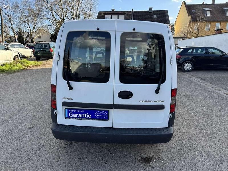 Gebraucht Opel Combo 94 PS (69 kW) 2008 Weiß Van / Kleinbus