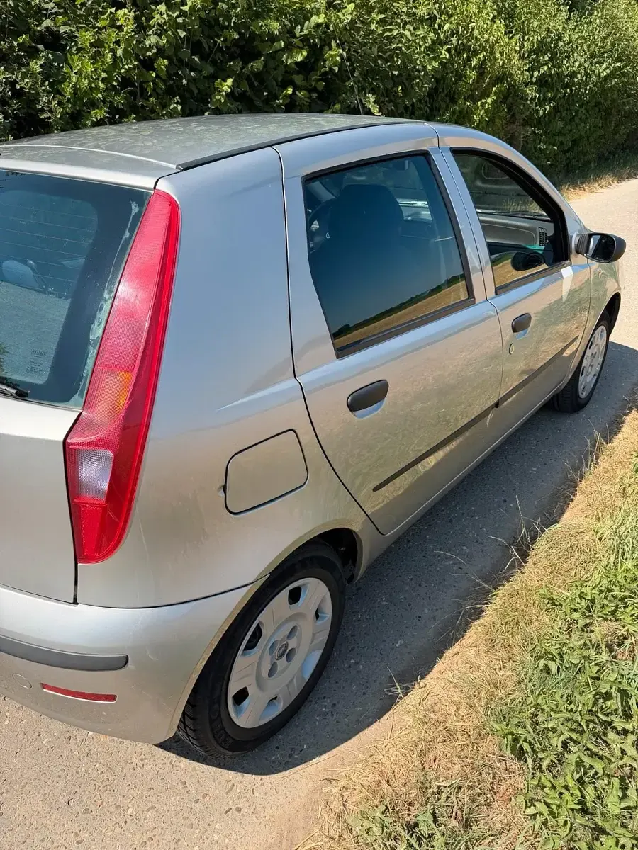 Gebraucht Fiat Punto 60 PS (44 kW) 2004 Silber Kleinwagen