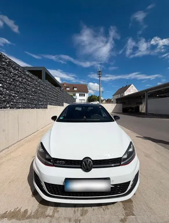 Gebraucht VW Golf VII GTD 184 PS (135 kW) 2015 Weiß Limousine