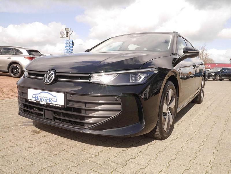 Gebraucht VW Passat 150 PS (110 kW) 2025 Schwarz Kombi