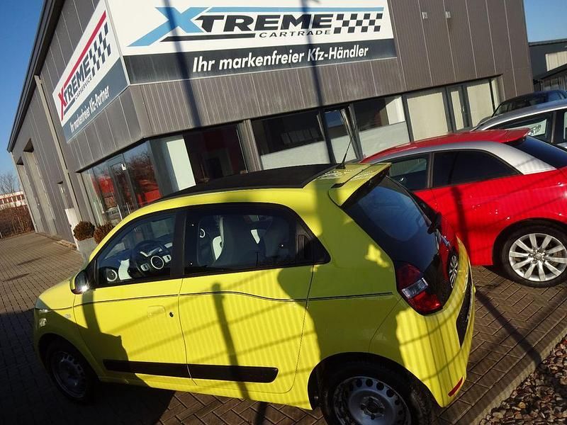 Gelb Gebraucht 2016 Renault Twingo Liberty Kleinwagen | 6.790 € (Fairer Preis) - Bild 1/4