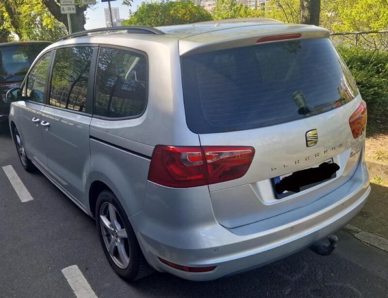 Grau Gebraucht 2012 Seat Alhambra Van / Kleinbus | 7.500 € (Fairer Preis) - Bild 1/4