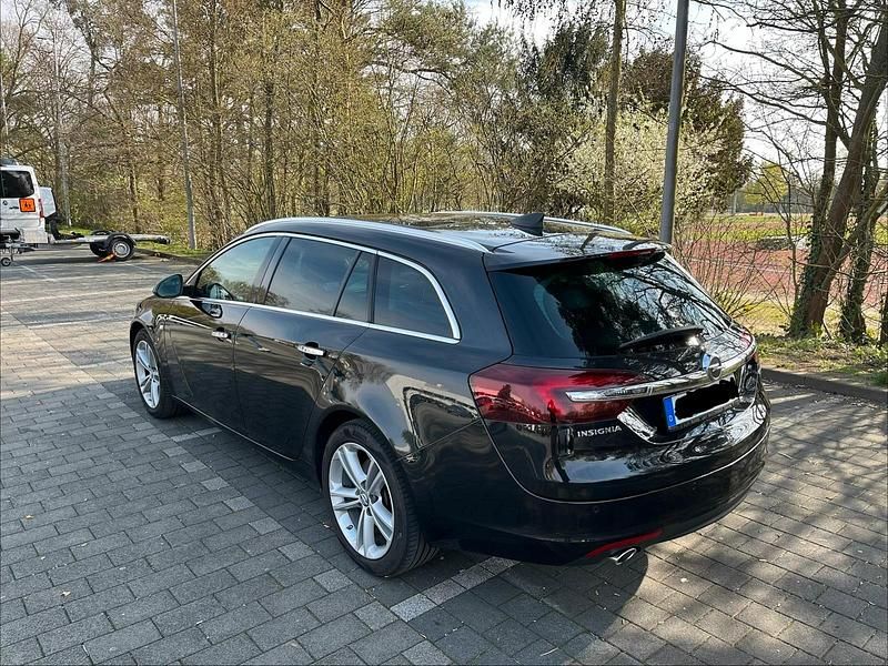 Gebraucht Opel Insignia 170 PS (125 kW) 2016 Schwarz Kombi