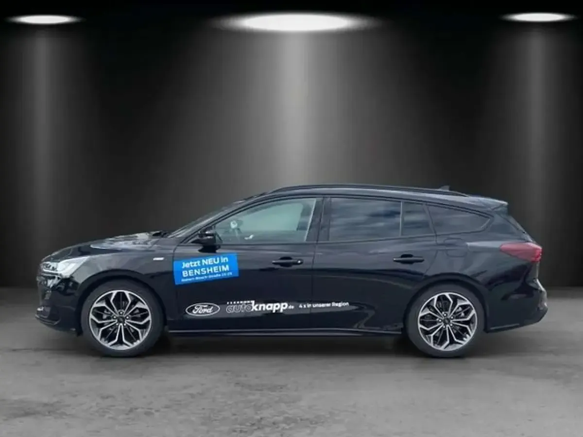 Gebraucht Ford Focus ST-Line X 155 PS (114 kW) 2024 Agate black Kombi