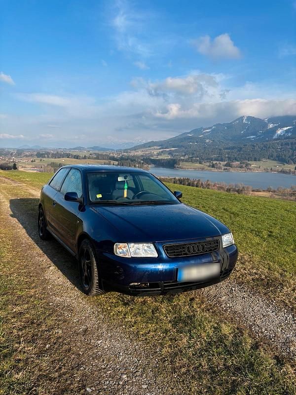 Second-hand Audi A3 150 CP (110 kW) 1999 Albastru Hatchback