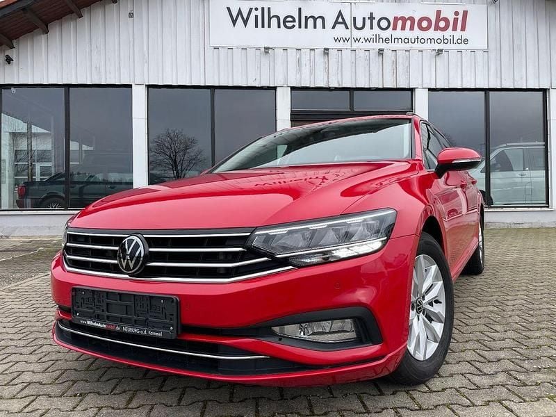 Gebraucht VW Passat Business 122 PS (89 kW) 2023 Rot Kombi