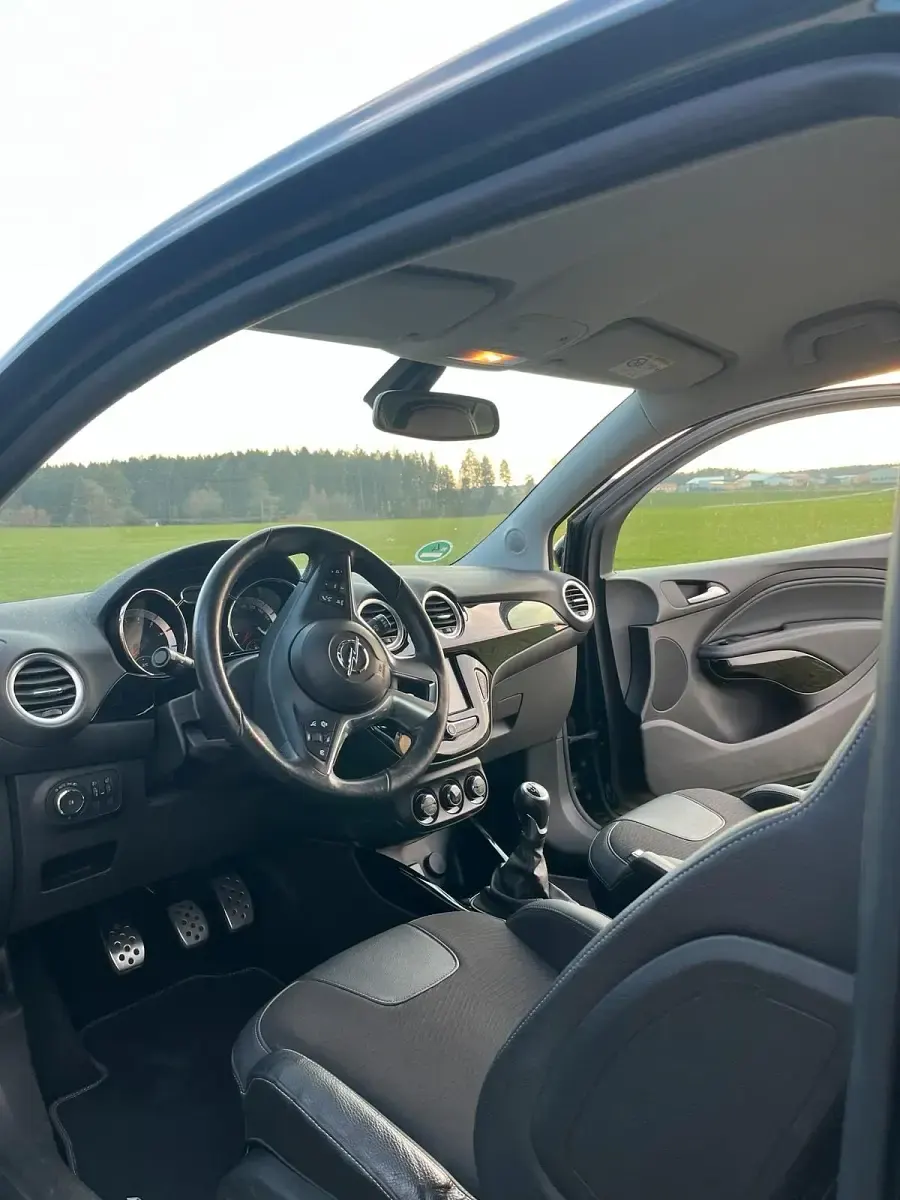 Gebraucht Opel Adam Unlimited 90 PS (66 kW) 2018 Grün Kleinwagen