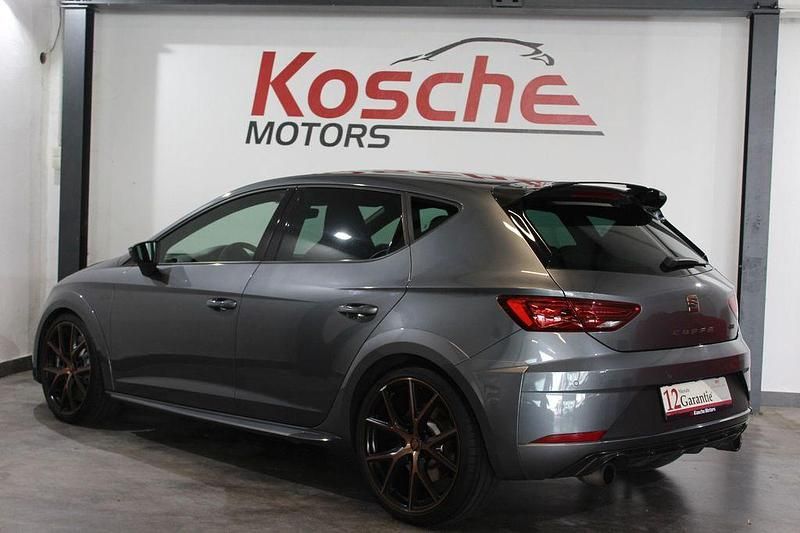 Gebraucht Cupra Leon 310 PS (228 kW) 2018 "pirineos" grau Limousine
