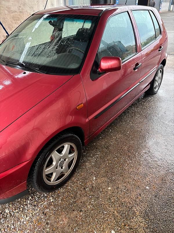 Używany VW Polo 60 KM (44 kW) 1997 Czerwony Hatchback